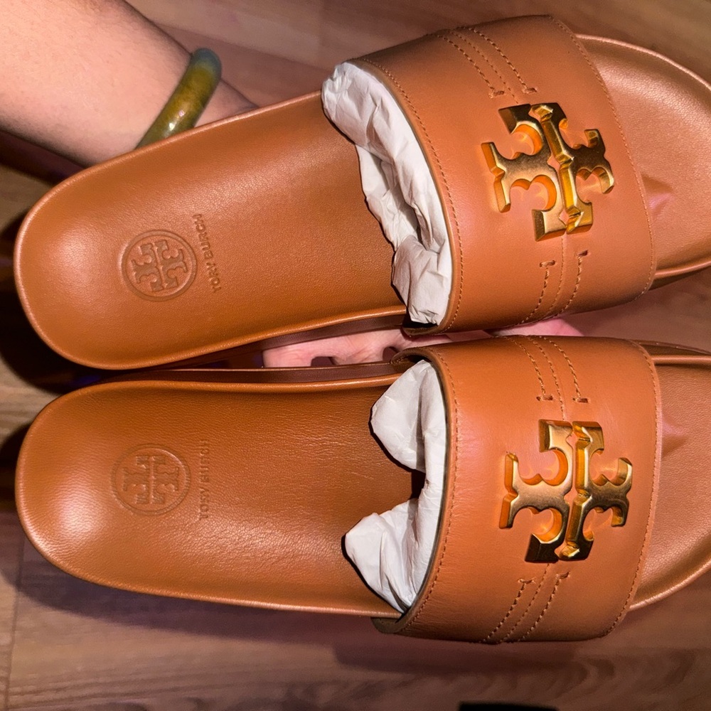 Tory Burch Everly Anatomic Cloud Slides - Picture 4 of 5